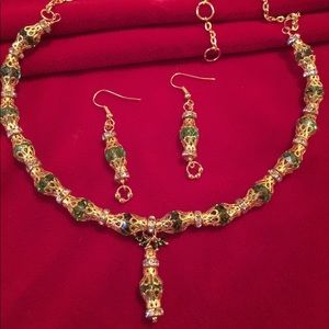 Green and golden necklace earring set